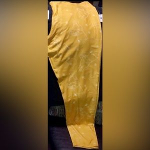 Disney Parks Leggings Pooh Bear Design